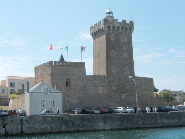 Les Sables Chateau Saint Clair